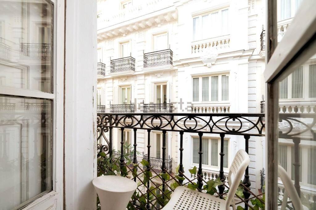 Flat For Groups 8 People In Gran Via-Cgrac4 Apartment Madrid Exterior photo
