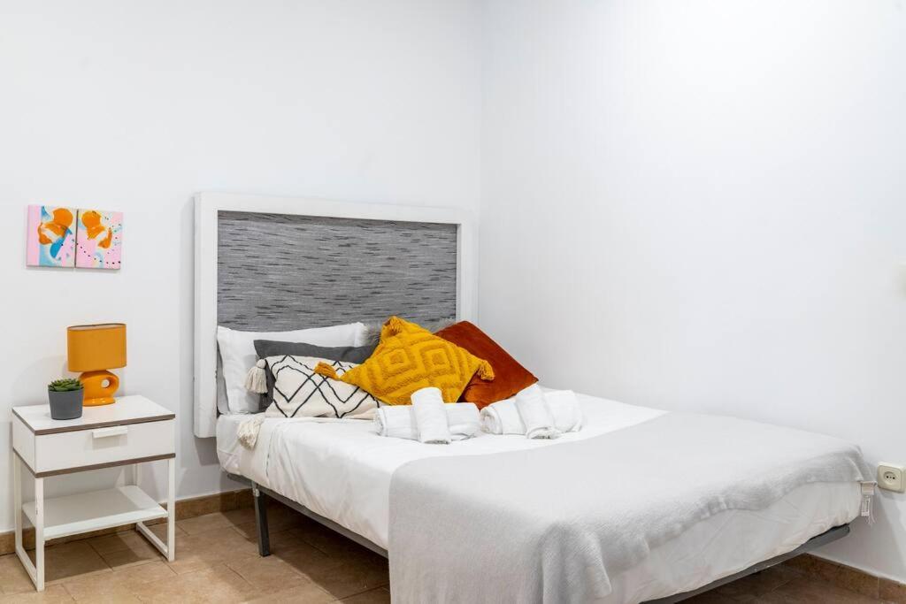 Flat For Groups 8 People In Gran Via-Cgrac4 Apartment Madrid Exterior photo