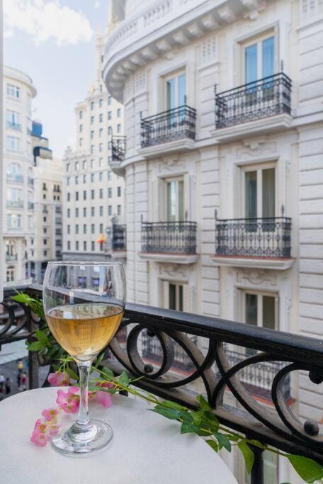 Flat For Groups 8 People In Gran Via-Cgrac4 Apartment Madrid Exterior photo